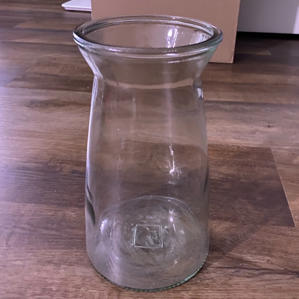 GLASS VASE - 9in tall x 5in dia